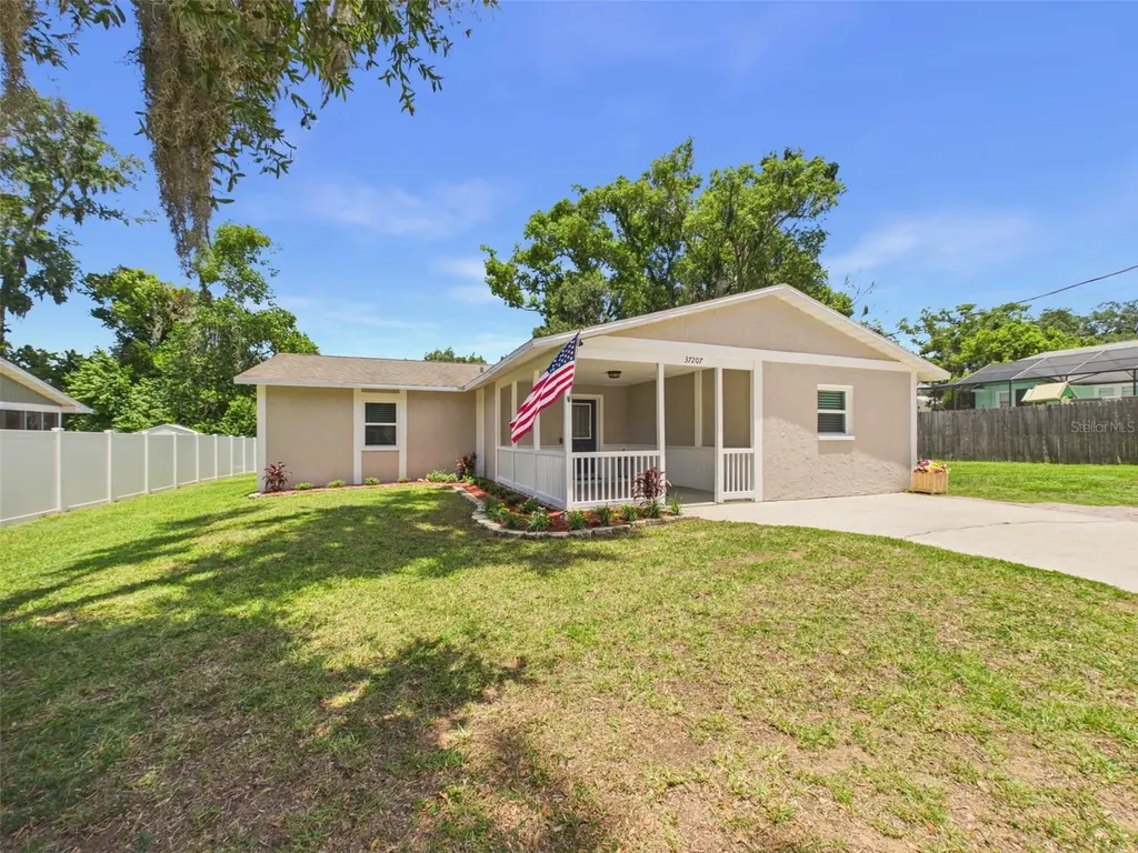 37207 Mcminn Avenue Dade City FL 33525