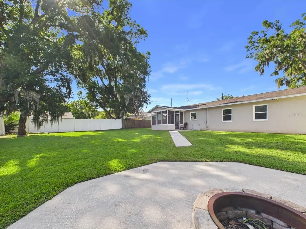 37207 Mcminn Avenue Dade City FL 33525