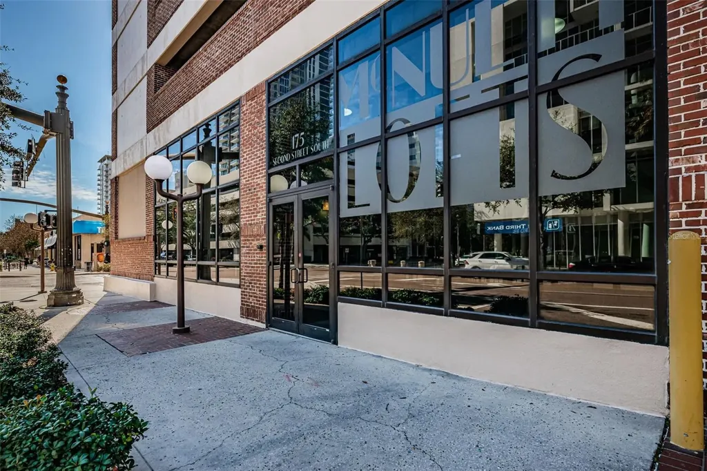 175 2nd Street S St Petersburg FL 33701
