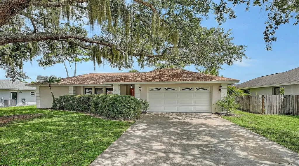 4736 Charing Cross Road Sarasota FL 34241