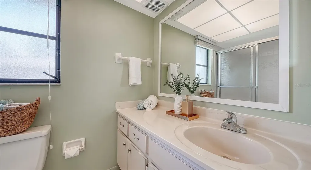 4736 Charing Cross Road Sarasota FL 34241