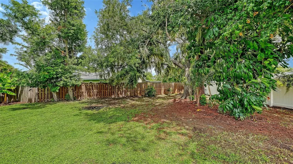 4736 Charing Cross Road Sarasota FL 34241