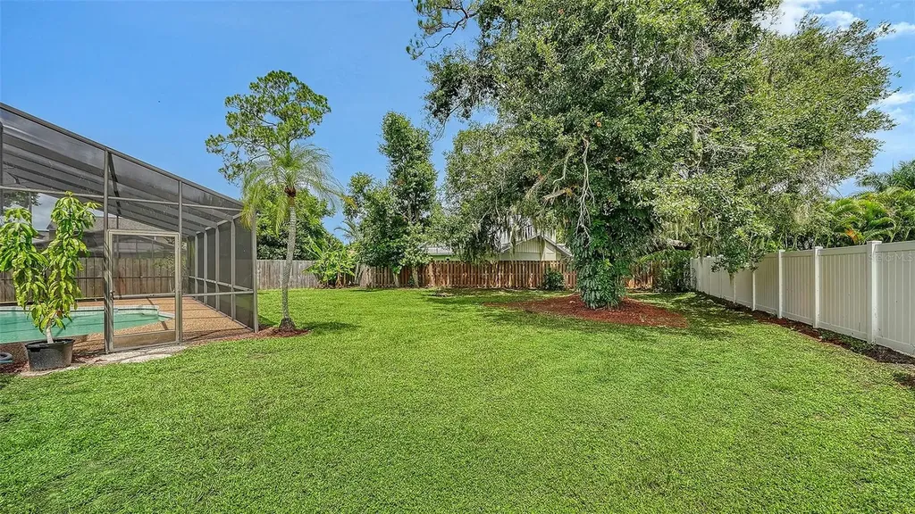 4736 Charing Cross Road Sarasota FL 34241