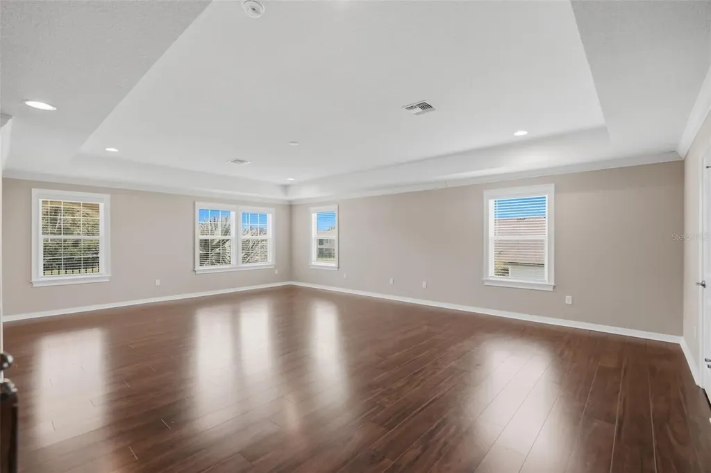 9307 Parisian Court Seffner FL 33584