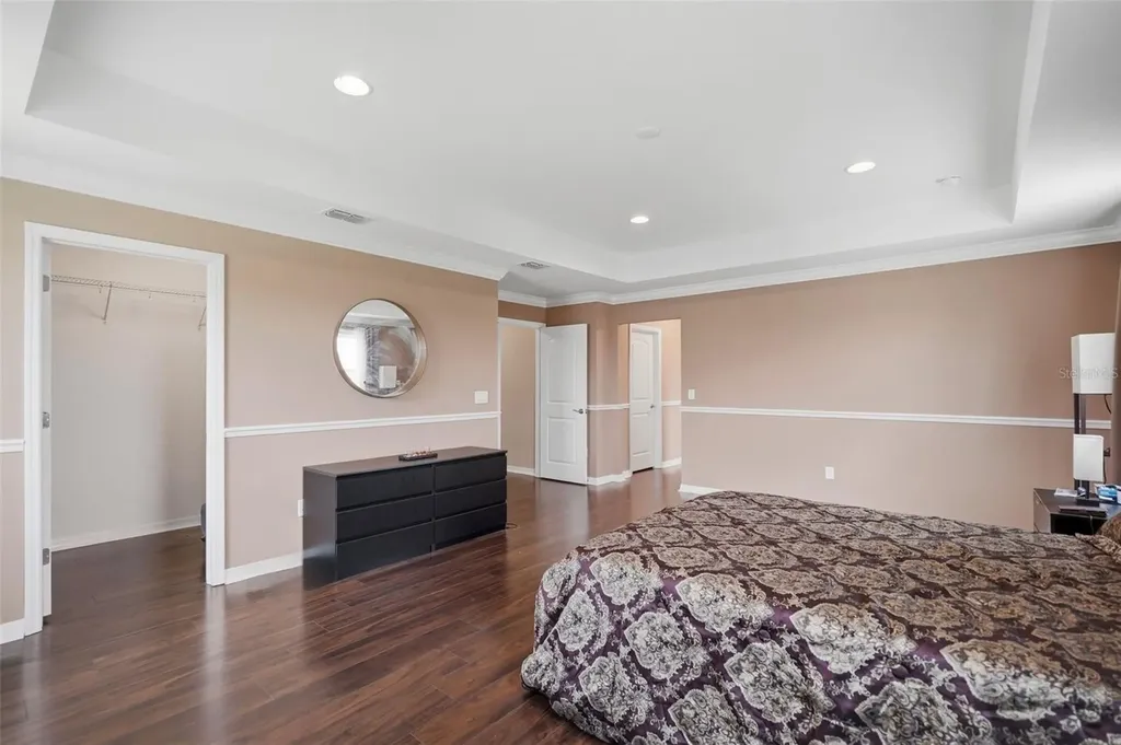 9307 Parisian Court Seffner FL 33584