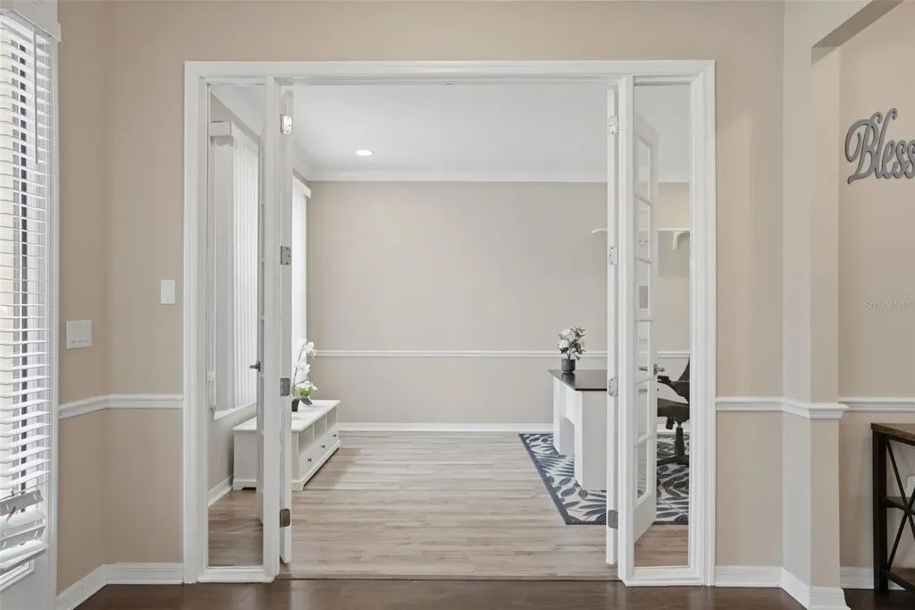 9307 Parisian Court Seffner FL 33584