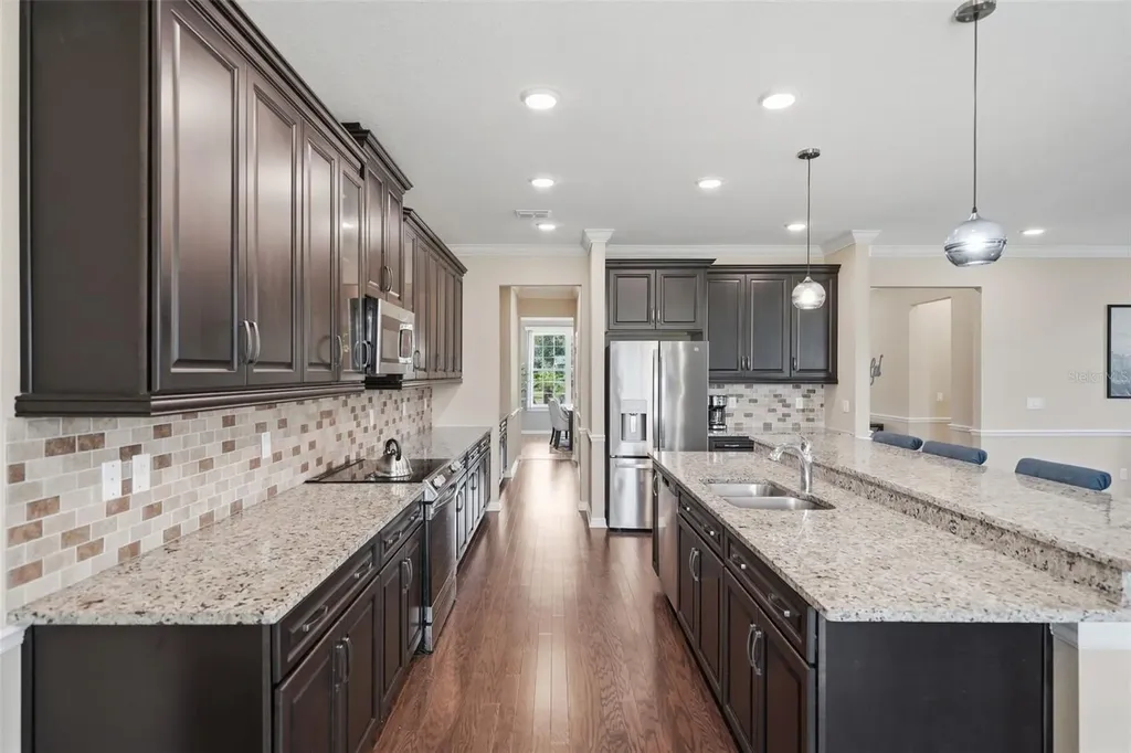 9307 Parisian Court Seffner FL 33584
