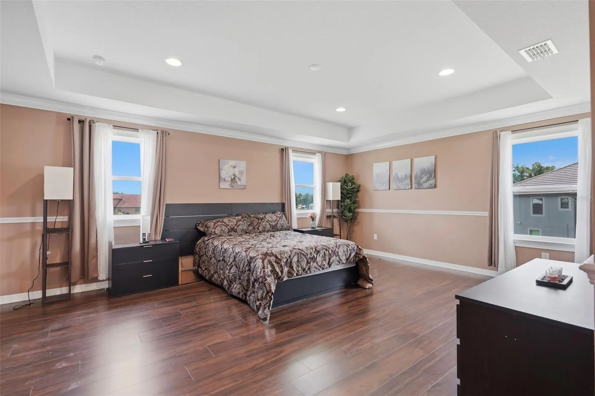 9307 Parisian Court Seffner FL 33584