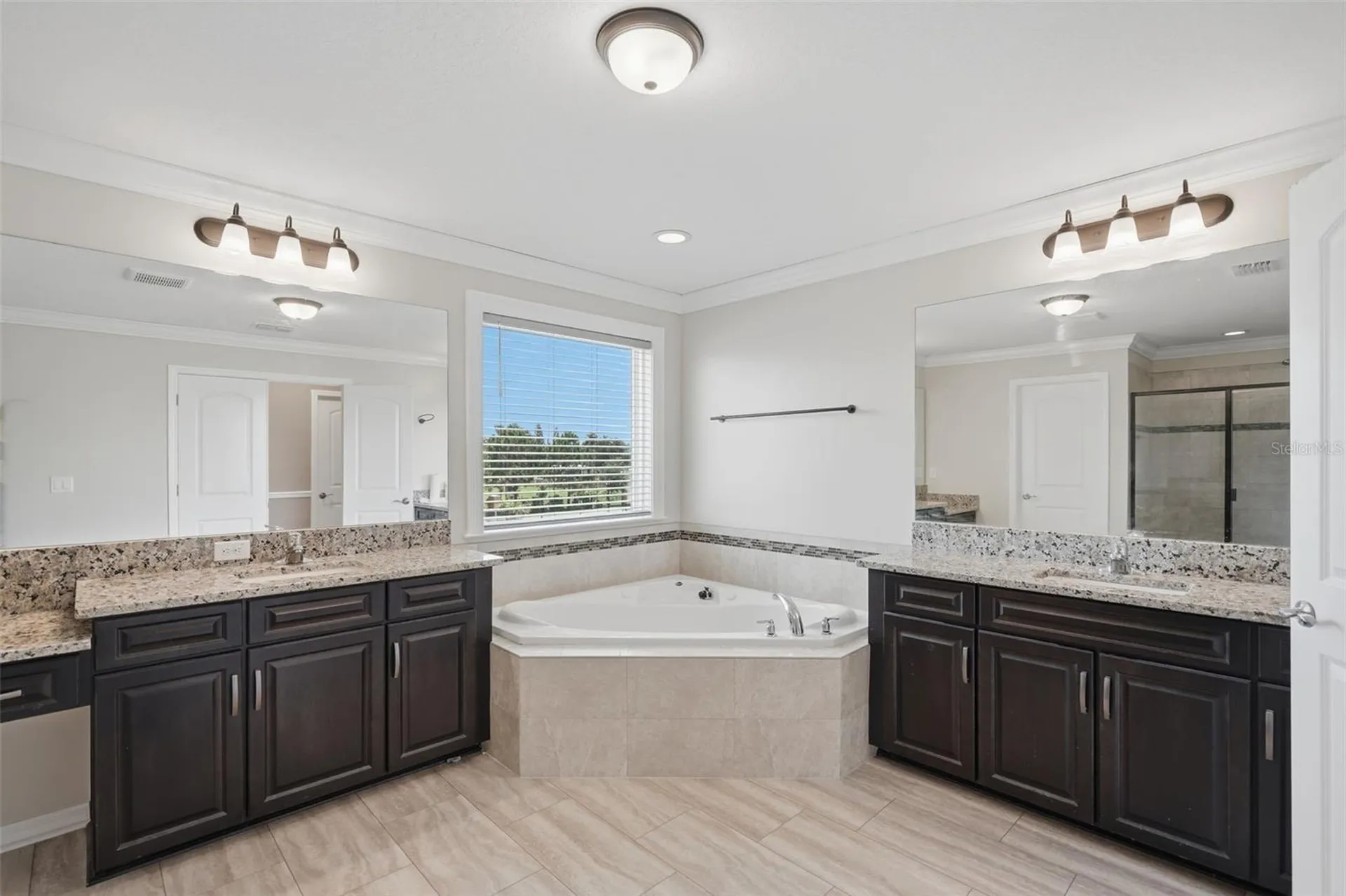 9307 Parisian Court Seffner FL 33584