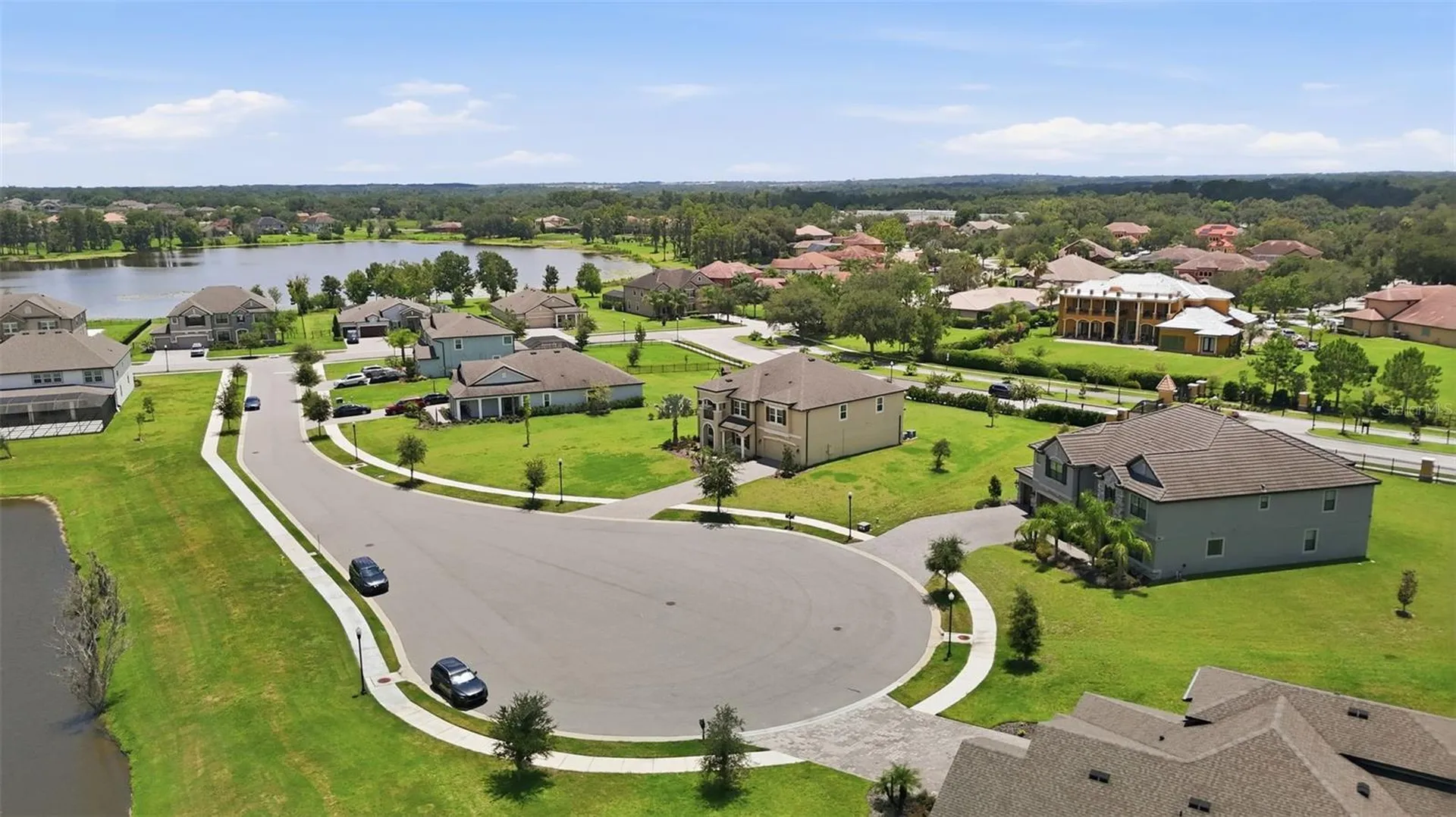 9307 Parisian Court Seffner FL 33584