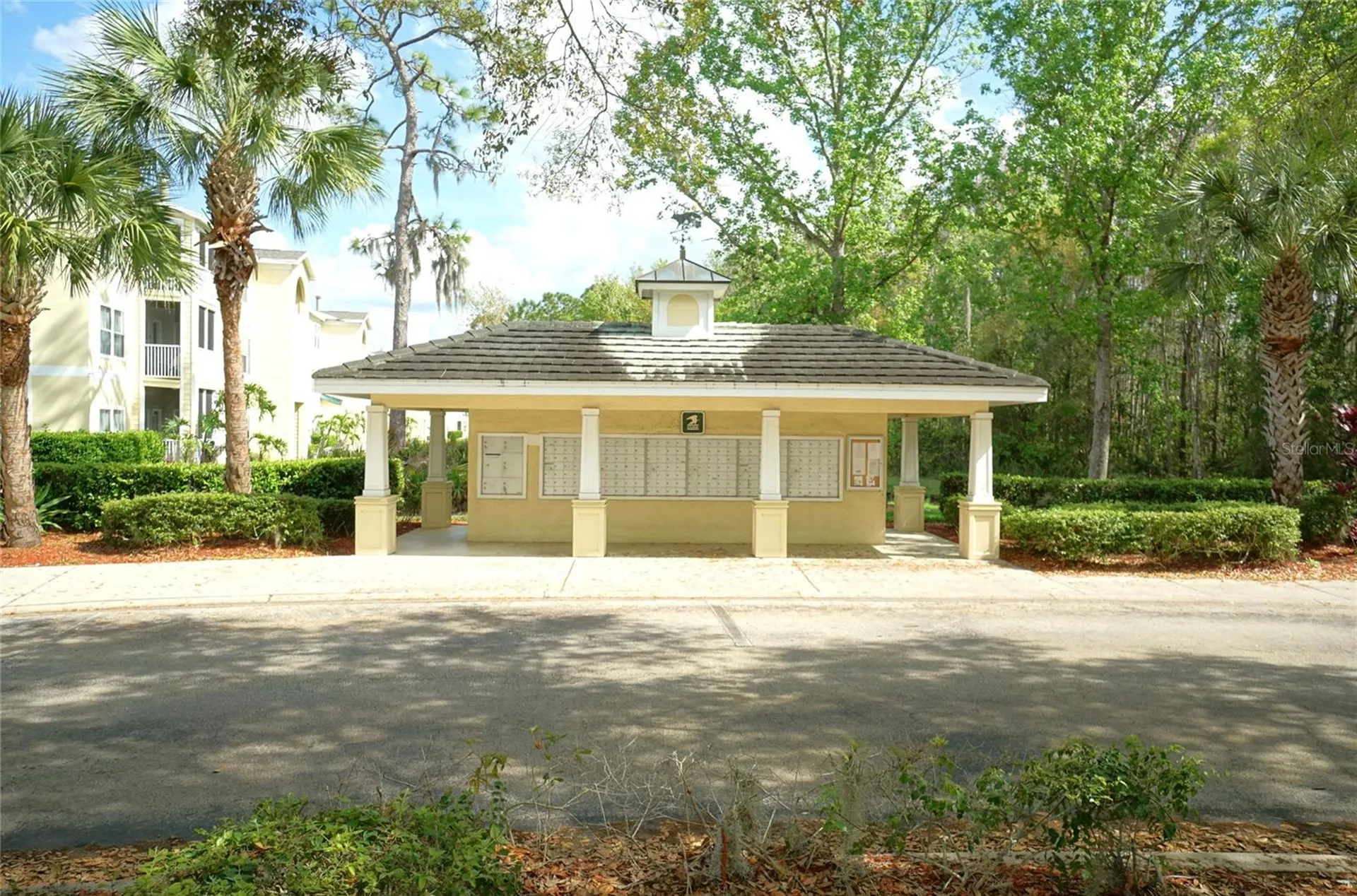 18425 Bridle Club Drive Tampa FL 33647