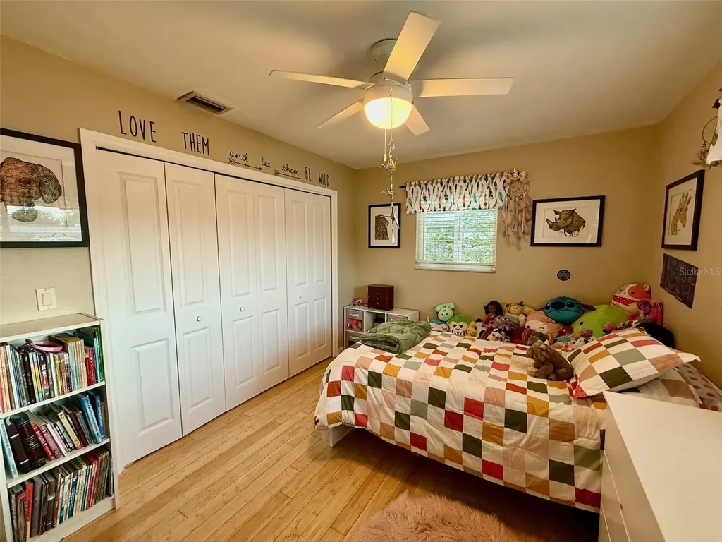 2720 Goldenrod Street Sarasota FL 34239