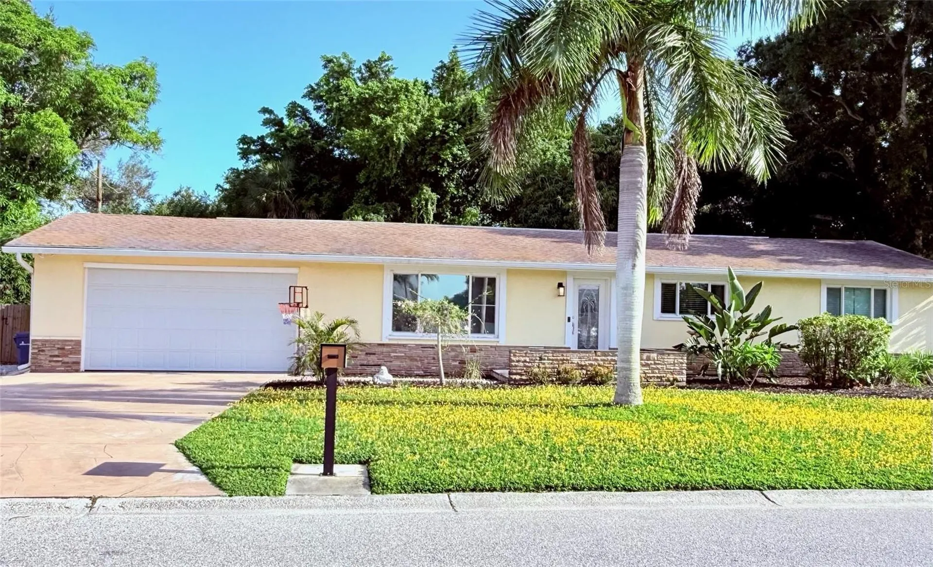 2720 Goldenrod Street Sarasota FL 34239