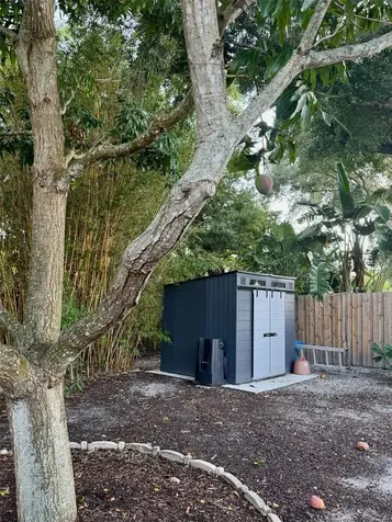 2720 Goldenrod Street Sarasota FL 34239