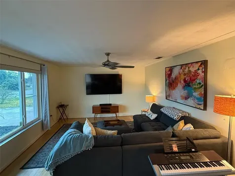 2720 Goldenrod Street Sarasota FL 34239
