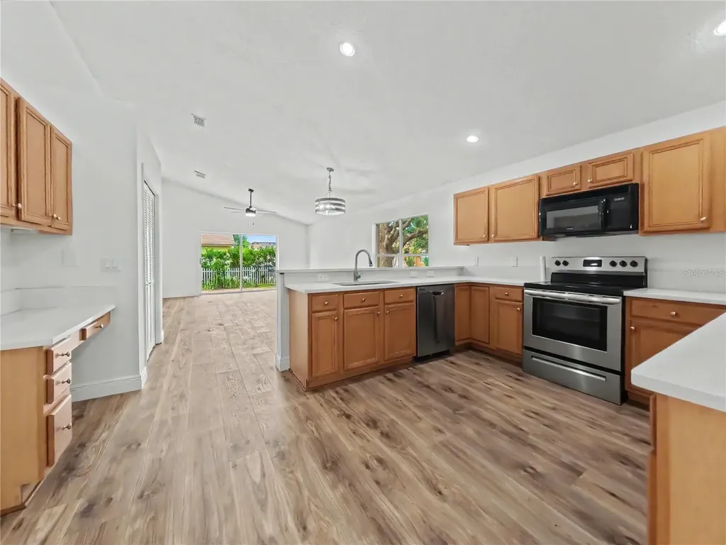 544 Cypress Tree Court Orlando FL 32825