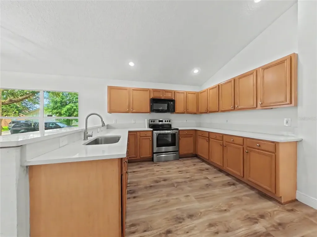 544 Cypress Tree Court Orlando FL 32825