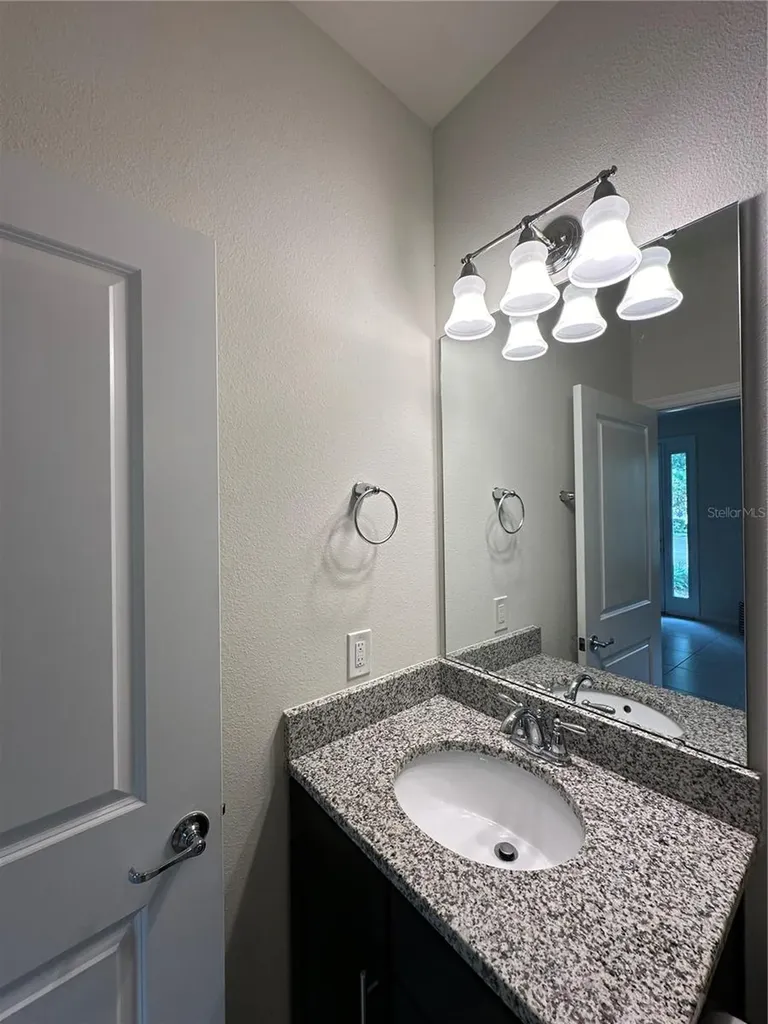 527 Piazza Point Oviedo FL 32765