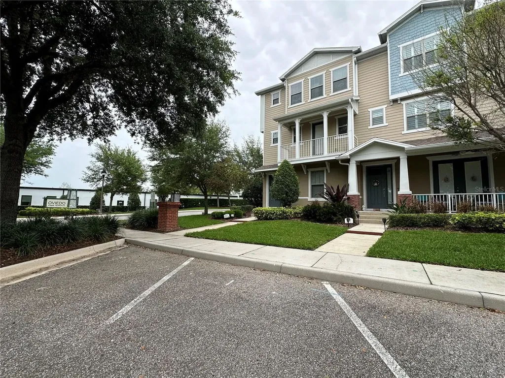 527 Piazza Point Oviedo FL 32765