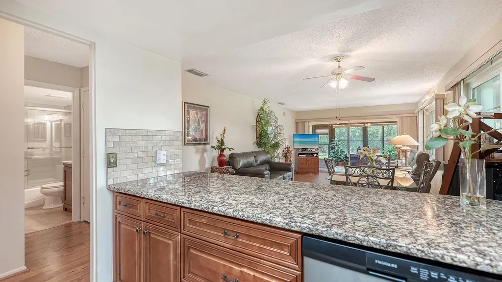 7031 Bright Creek Drive Sarasota FL 34231