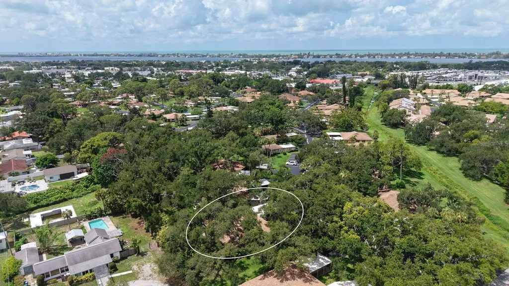 7031 Bright Creek Drive Sarasota FL 34231
