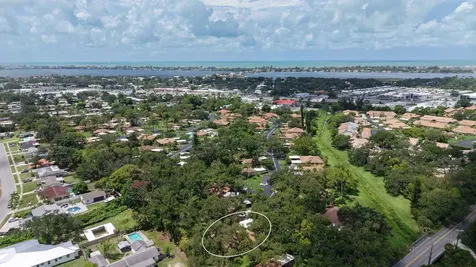 7031 Bright Creek Drive Sarasota FL 34231