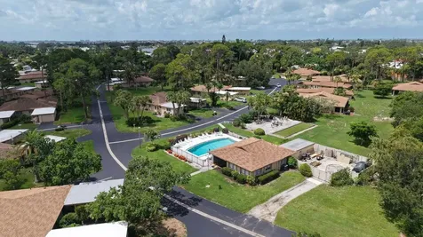 7031 Bright Creek Drive Sarasota FL 34231