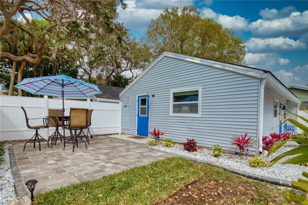 5042 Linda Street Venice FL 34293