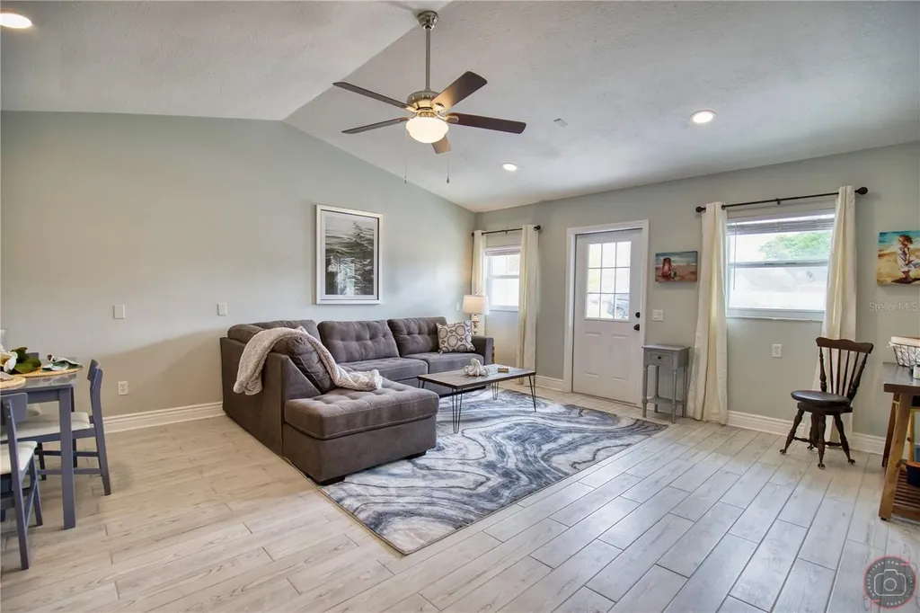 5042 Linda Street Venice FL 34293