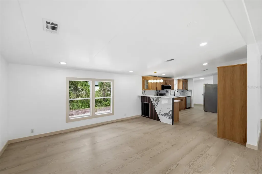 8726 N Meadowview Circle Tampa FL 33625