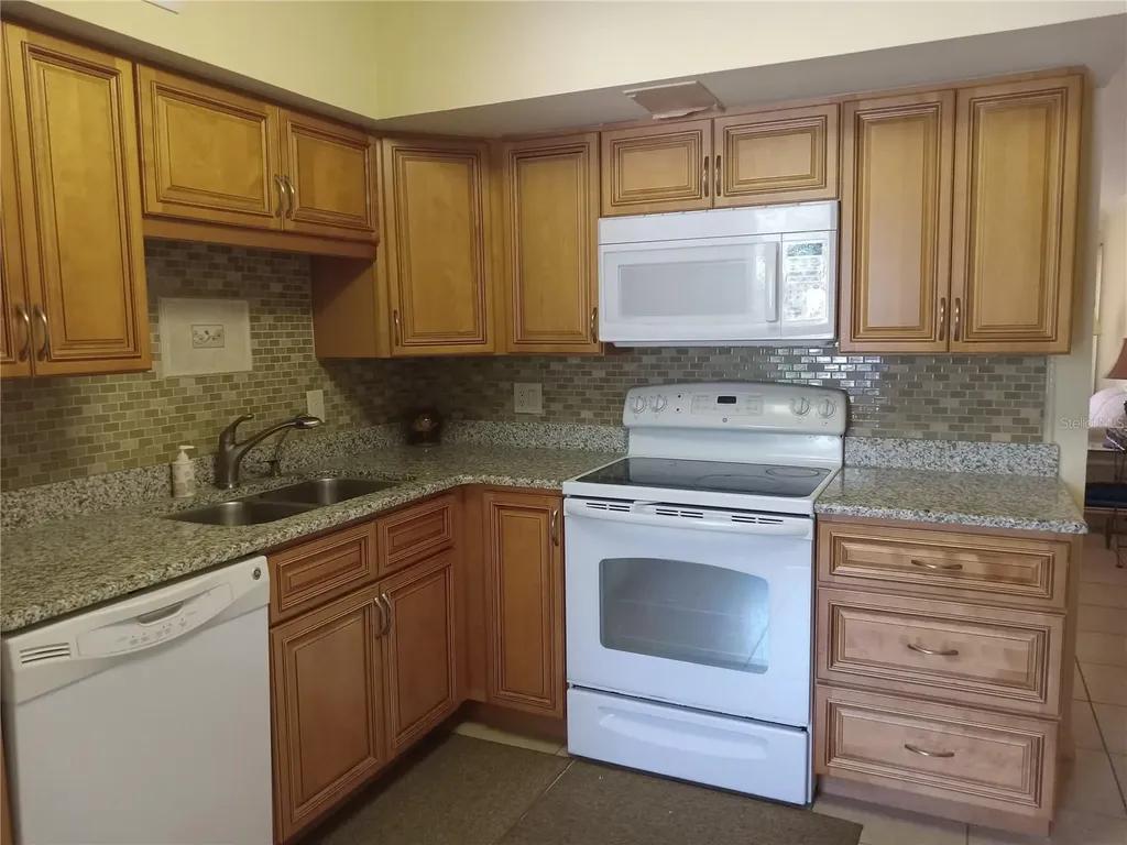 2464 Australia Way E Clearwater FL 33763