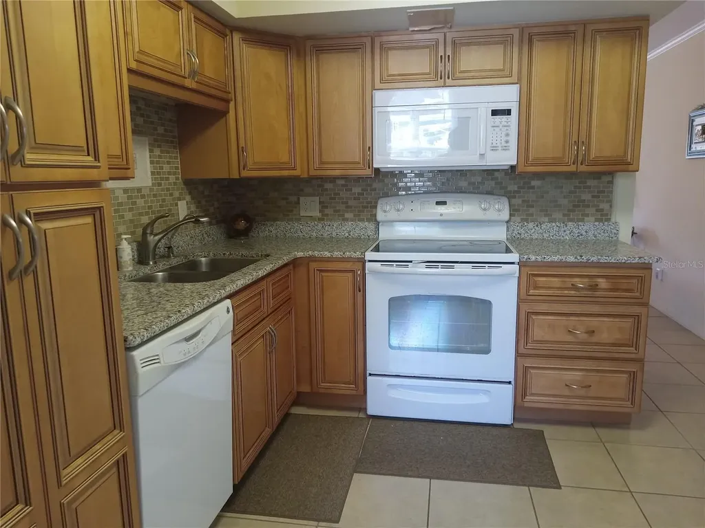 2464 Australia Way E Clearwater FL 33763