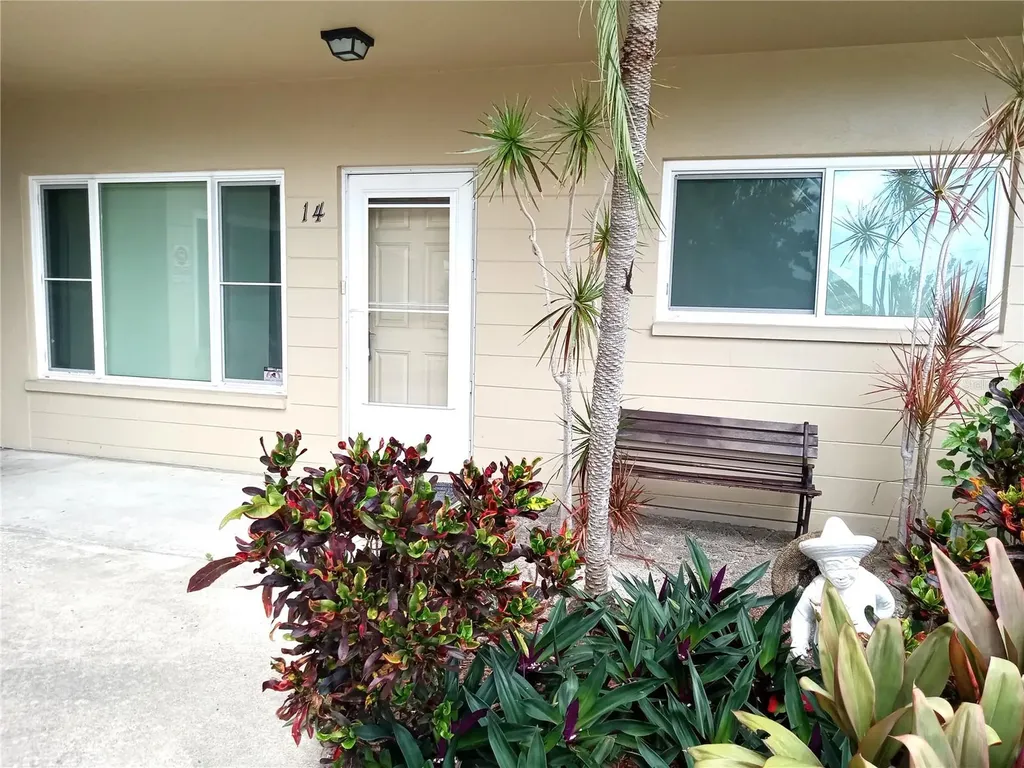 2464 Australia Way E Clearwater FL 33763