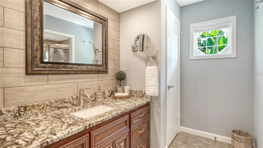 4717 Thomas Hoby Place Sarasota FL 34241