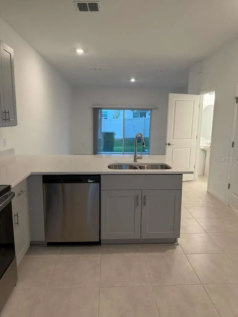 3184 Skyline Loop Poinciana FL 34758