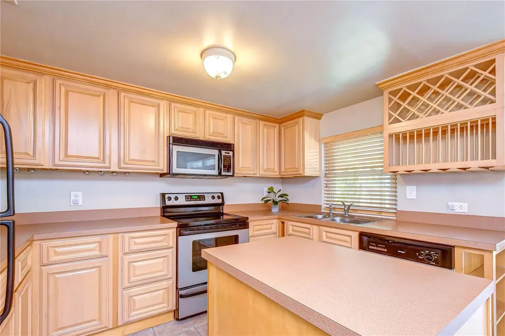 5381 43rd Avenue N St Petersburg FL 33709