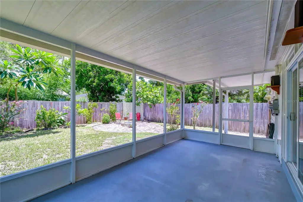 5381 43rd Avenue N St Petersburg FL 33709