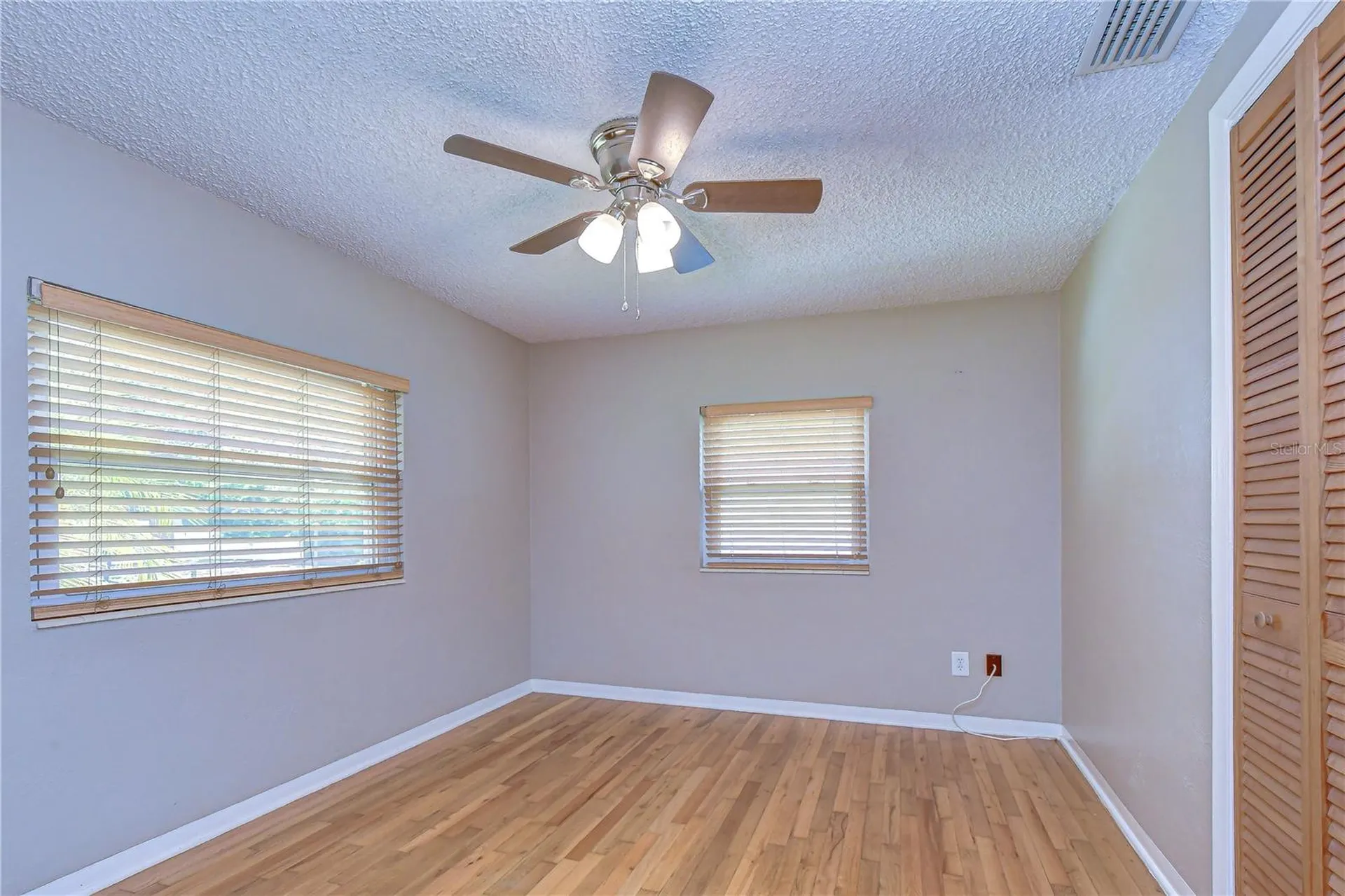 5381 43rd Avenue N St Petersburg FL 33709