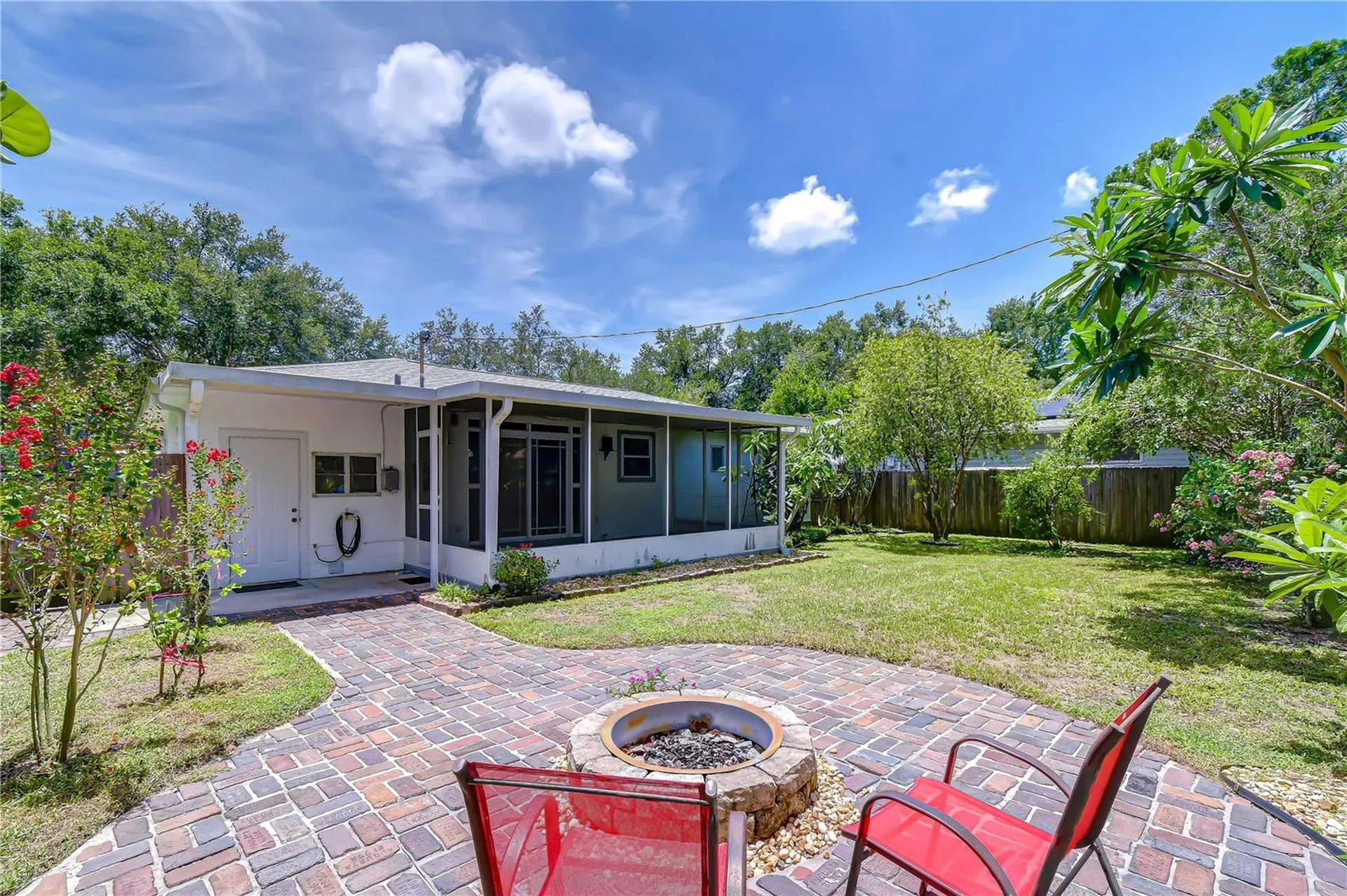 5381 43rd Avenue N St Petersburg FL 33709