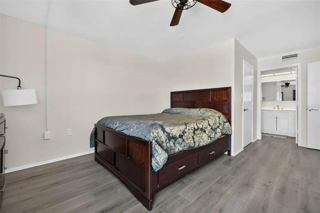 9860 62nd Terrace N St Petersburg FL 33708