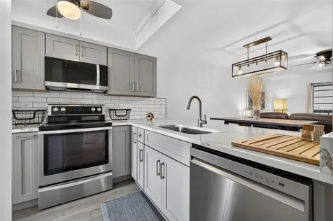 9860 62nd Terrace N St Petersburg FL 33708