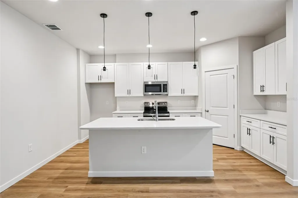 536 E Beresford Avenue Deland FL 32724