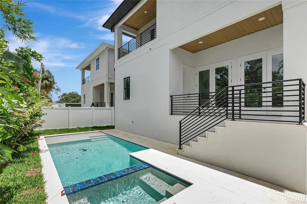 208 Chippewa Avenue Tampa FL 33606