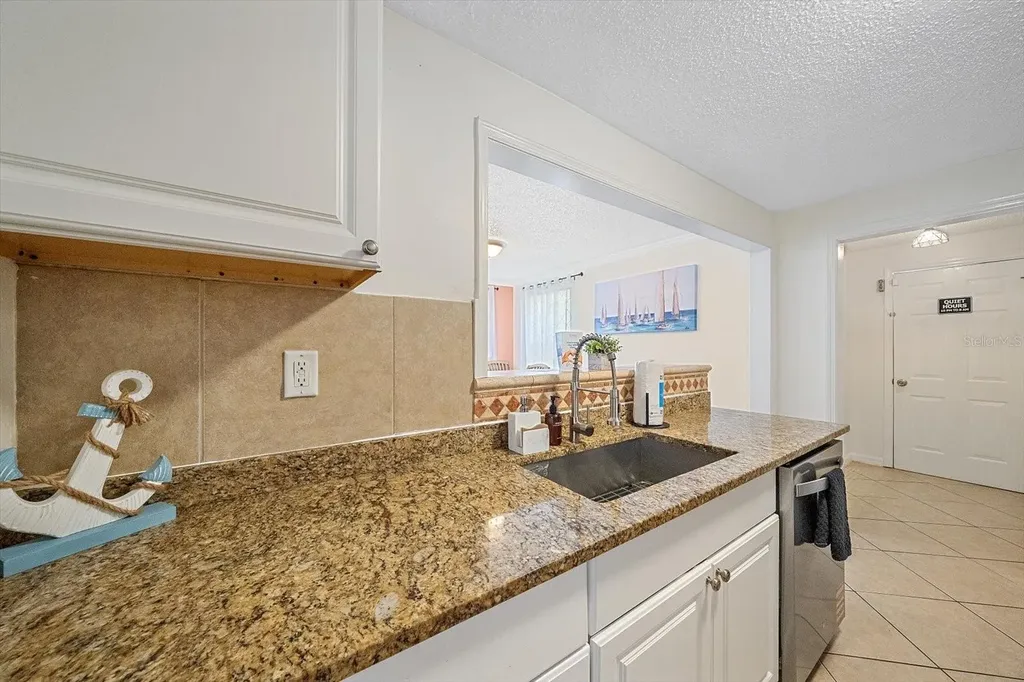 2135 Lee Lane Sarasota FL 34231