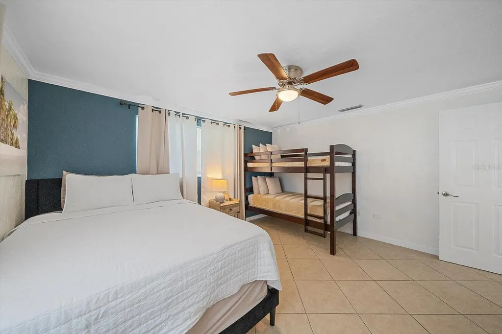2135 Lee Lane Sarasota FL 34231