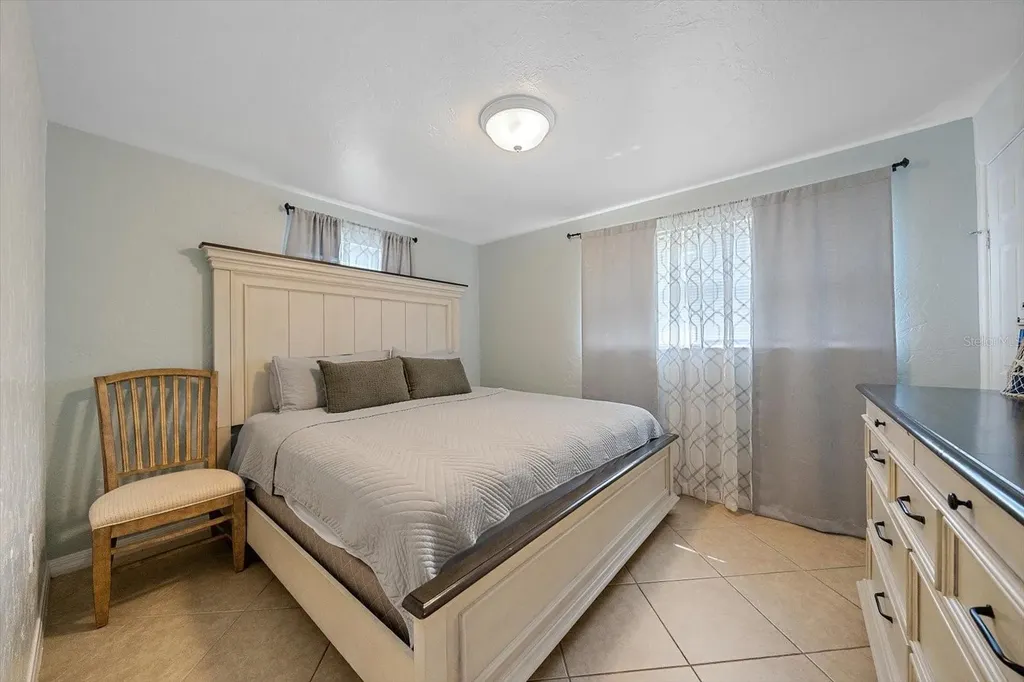 2135 Lee Lane Sarasota FL 34231