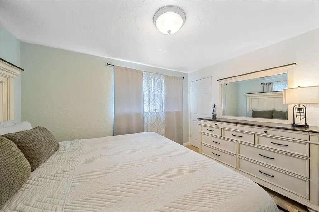 2135 Lee Lane Sarasota FL 34231