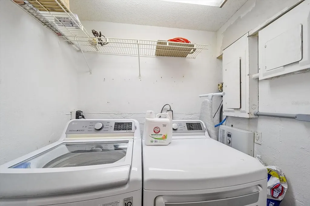 2135 Lee Lane Sarasota FL 34231