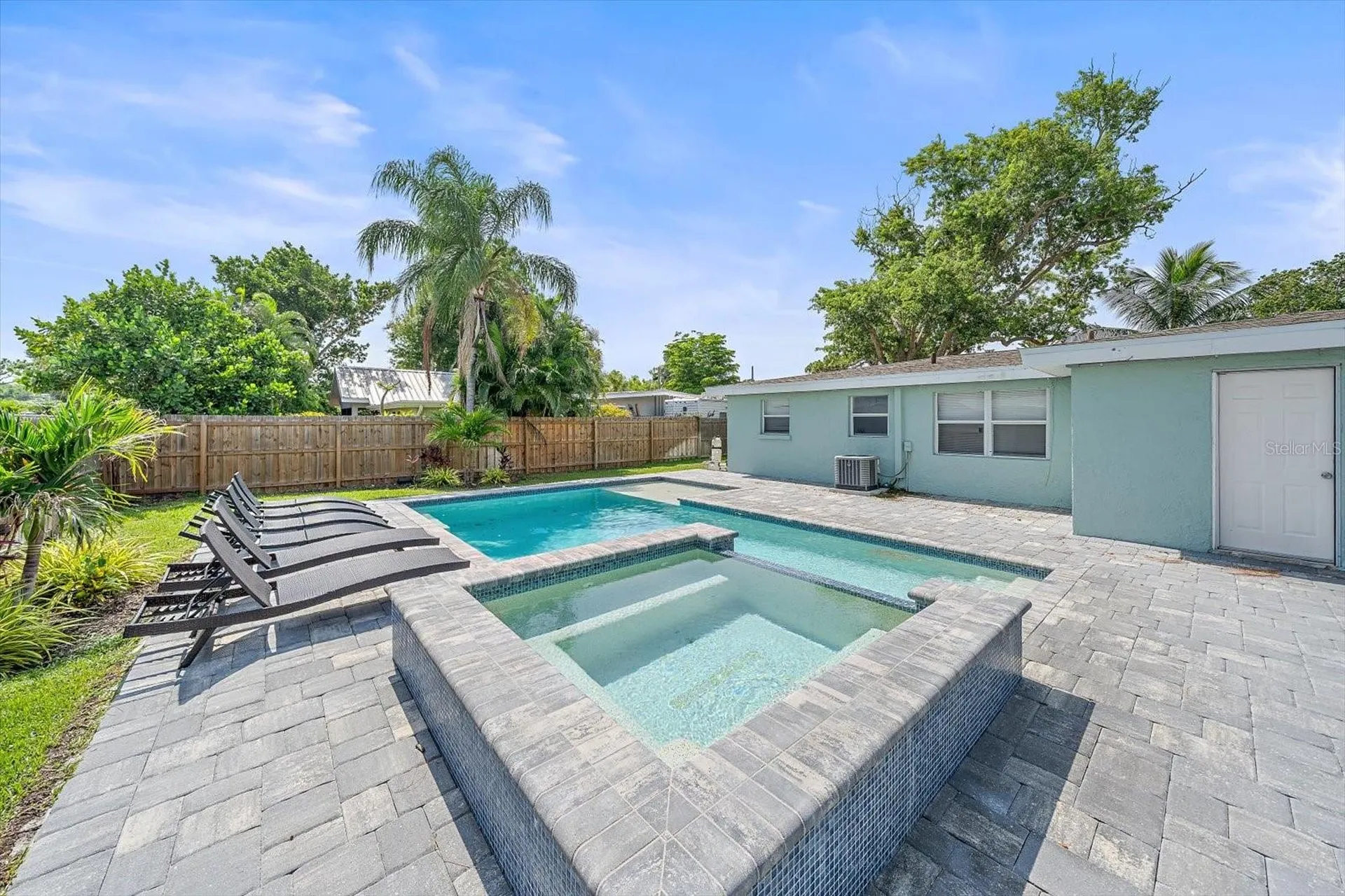 2135 Lee Lane Sarasota FL 34231