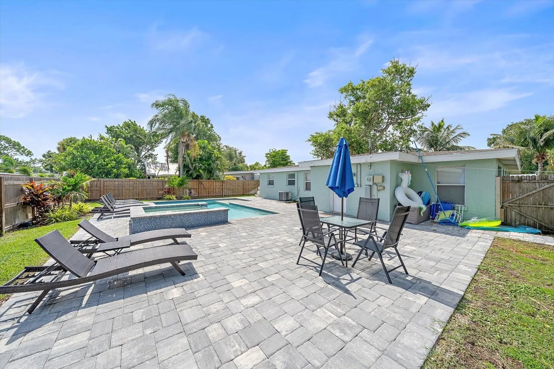 2135 Lee Lane Sarasota FL 34231
